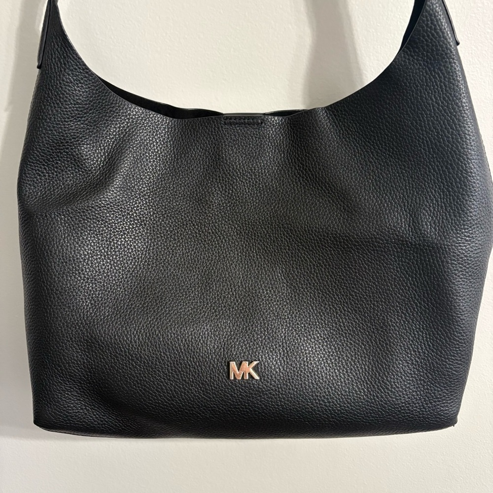 Michael Kors Winnie Black Pebbled Leather Quilted Crossbody Bag Gold Hardware